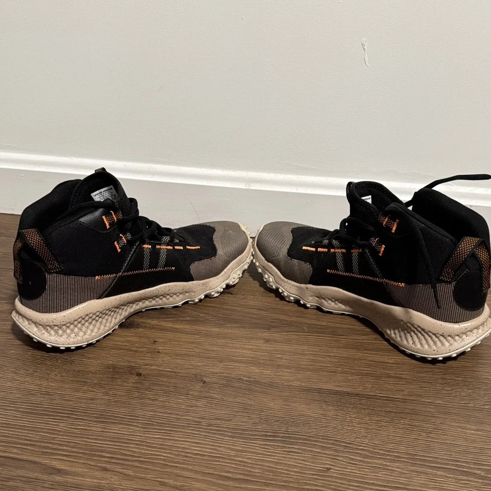 Under Armour Black and Tan Athletic Shoes - Picture 9 of 10